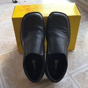 Dress shoes